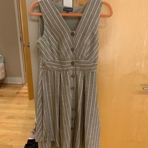 Luxology size 6 dress